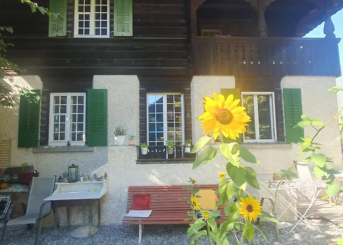 Διαμέρισμα Zentral Gelegene Mit Grossem Garten
